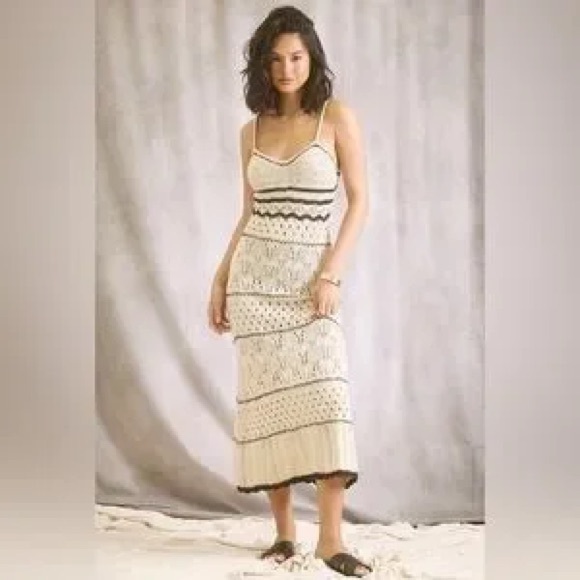 ILLA ILLA Dresses & Skirts - ILLA ILLA Cream and Black Knit Detail